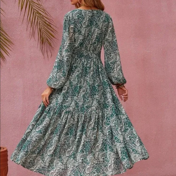 Beautifully Bohemian style paisley green/silver dress - Picture 2 of 2